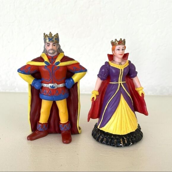 ELC toys king and queen - Picture 1 of 7